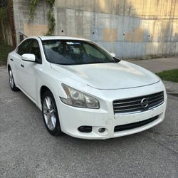 2010 Nissan Maxima 