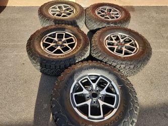 17" Jeep Wrangler Oem Wheels And Tires