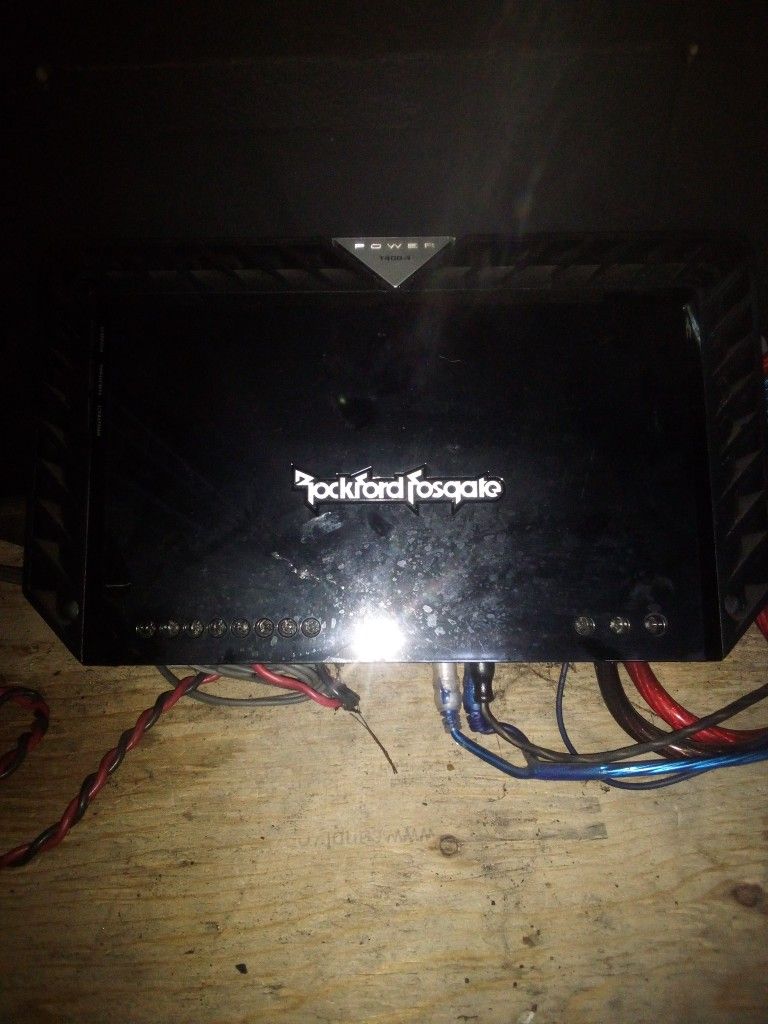 Rockford Fosgate T400-4 Amp