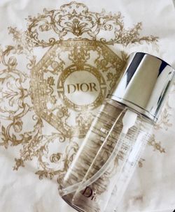 Dior Makeup Brush Cleaner