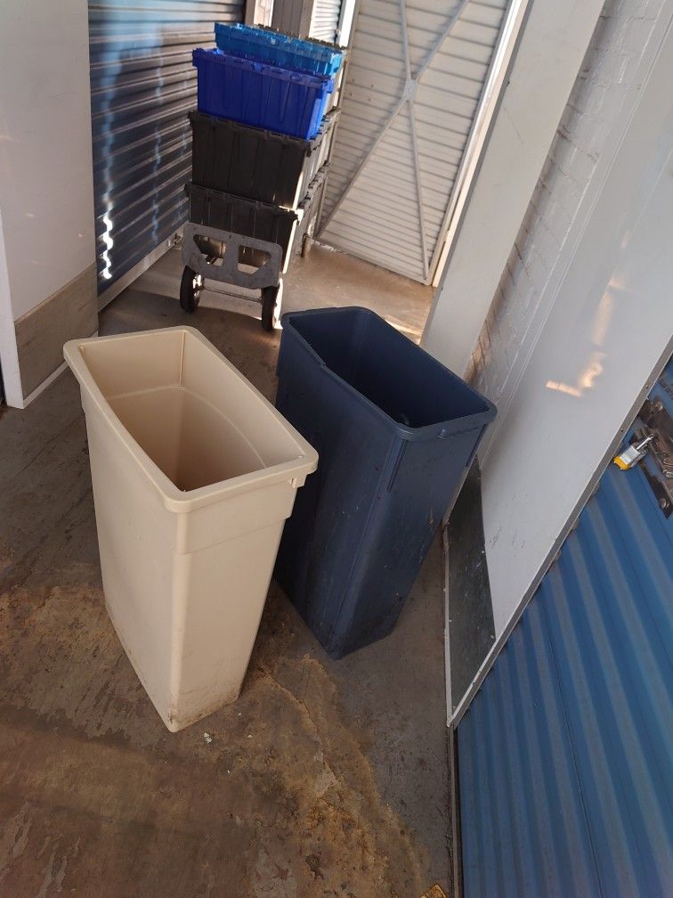 Trash Bin Container 