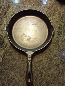 Cast iron skillet