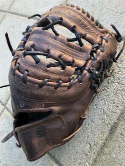 Mizuno Baseball Glove First Base Pro First basemen Glove In Solid Condition  $70 firm