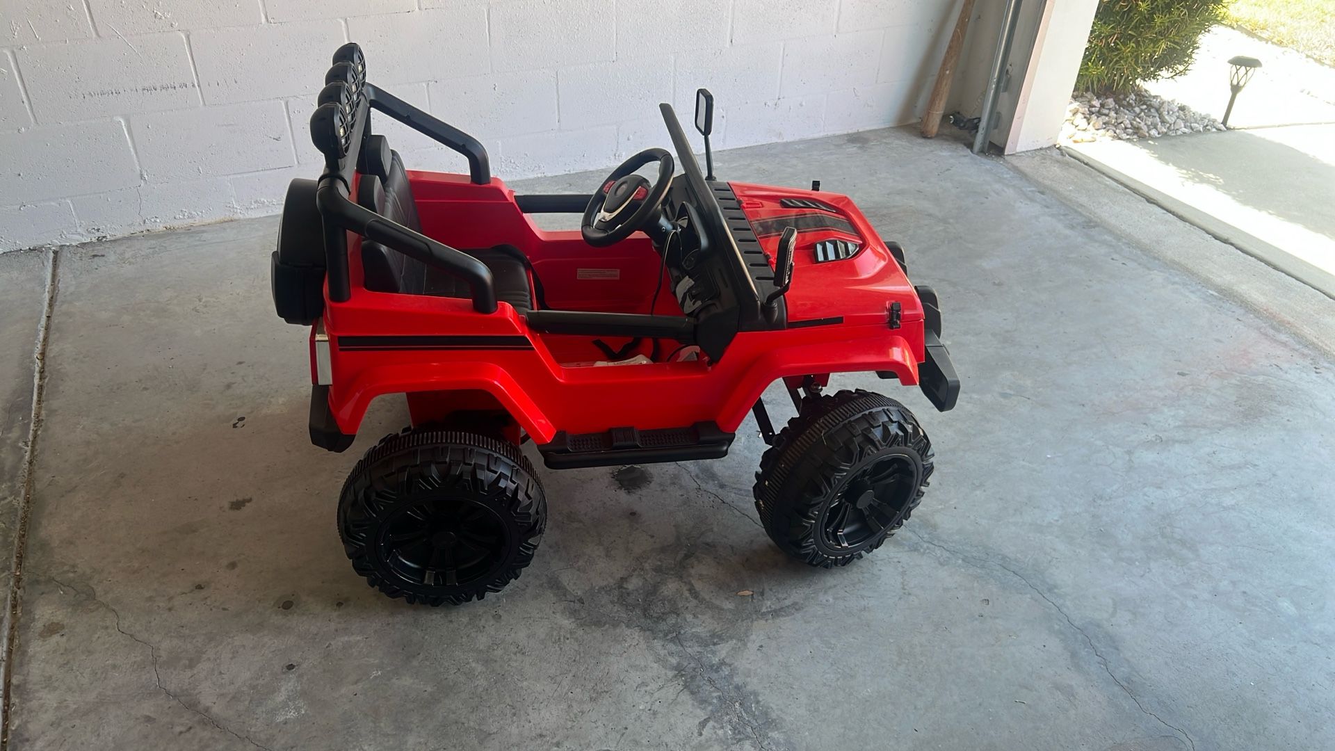 Electric Ride On Toy Car.