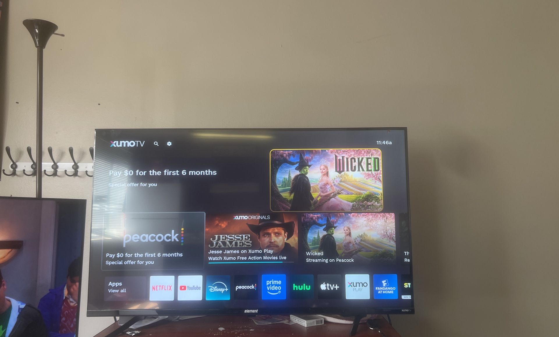 Element Smart TV 43”