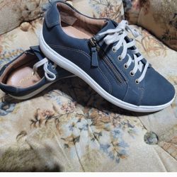 Clarks Cillection Men's Nubuk Shoes Size 8.5