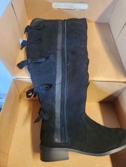 Black knee high boots Torrid size 7