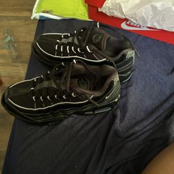 Air max 95 Patent Leather Black  Size 8.5 Women Size 7 Men 