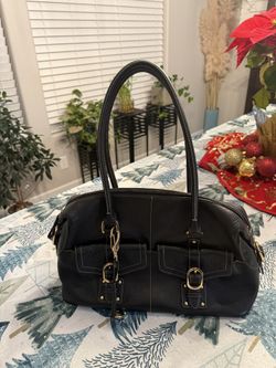 Etienne Aigner all Leather Handbag. Excellent Condition.