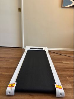 White Motorized Treadmill, LED Screen, Remote