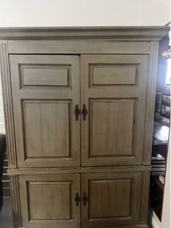 Armoire solid wood