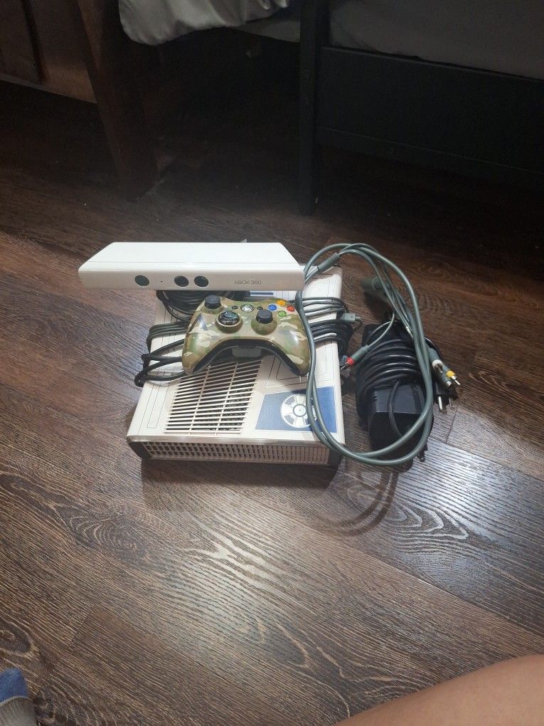 Xbox 360 Console(with Kinect Sensor)