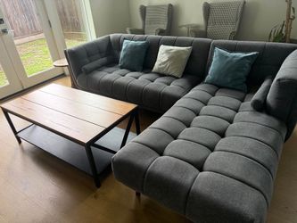 Beautiful Sectional + Accent Chairs - $400 - have to sell this weekend, so it’s my loss.