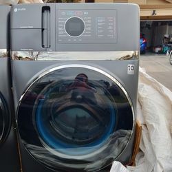 GE Front Load Washer/Dryer Combo