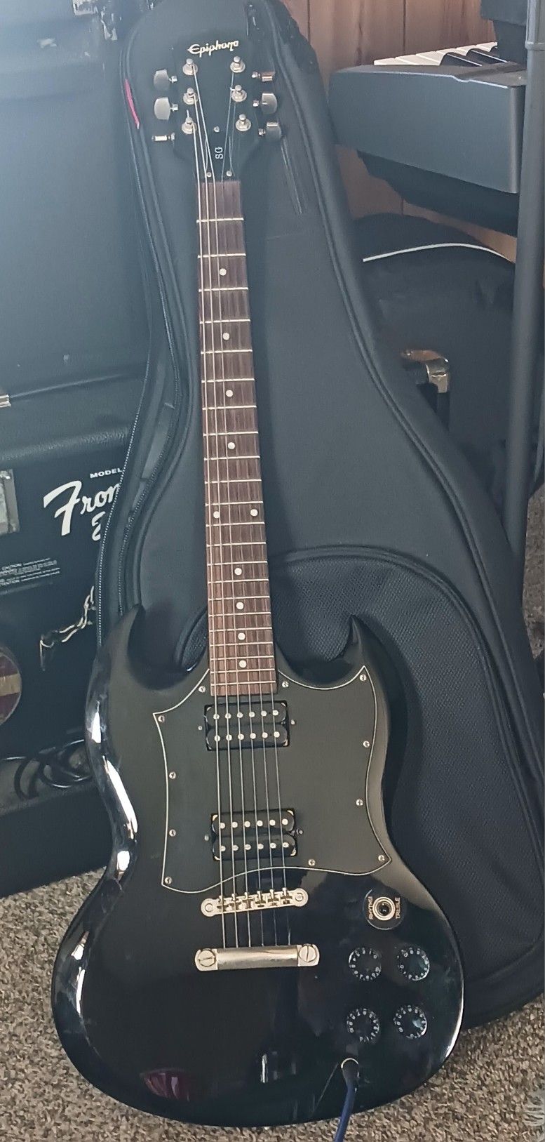 Black Epiphone SG