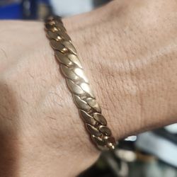 Cuban Link Bracelet 