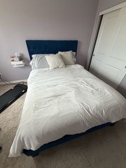 Queen Bed Set: Mattress, Box Spring, Frame + Protector