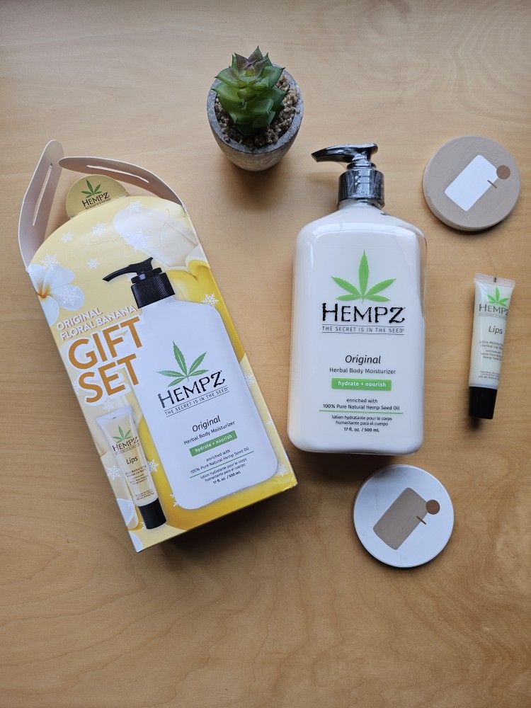 HEMPZ Floral Banana Body Moisturizer/lip Gift SET