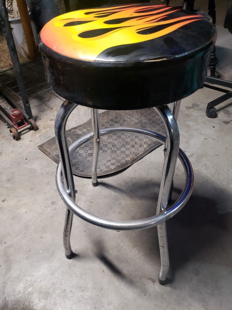 Flame Shop Stool