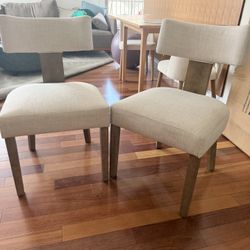 Set of 4 upholstered cream chairs