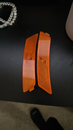 CT5 2023 Cadillac, Orange side markers