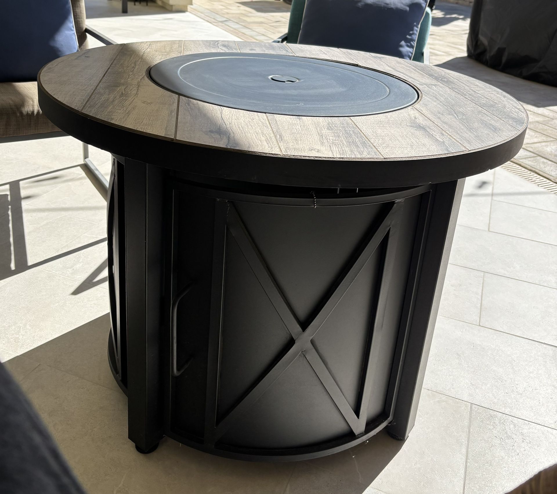 Hampton Bay Park Canyon 35β Propane Fire Pit β $150 (Excellent Condition)