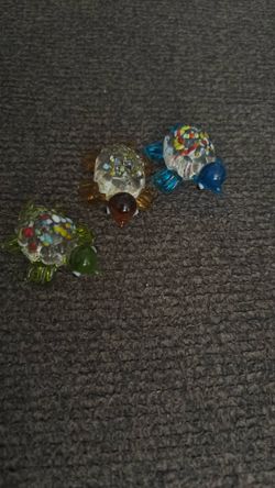 Little glass turtles