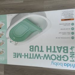 LIKE NEW! FRIDA BABY 4 In 1 Grow With Me Bathtub 