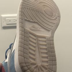 Nike Air Jordan 1 Retro High OG Hyper Royal Smoke Grey