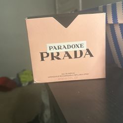 Prada Paradoxe Perfume