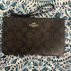 Coach Large Corner Zip Wristlet In Signature Canvas