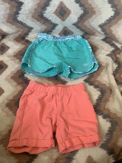 Girts 4T short bundle 2 pc. Brands Skechers & Cat & Jack