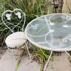 3 Piece  Vintage Table  And  2 Chairs