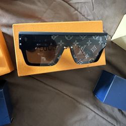 New LV Sunglasses 