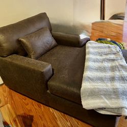 Chaise Lounger Faux Brown Leather $90