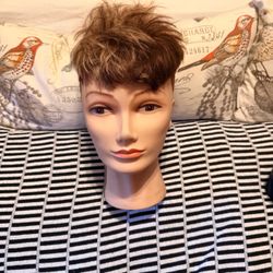 Mannequin head