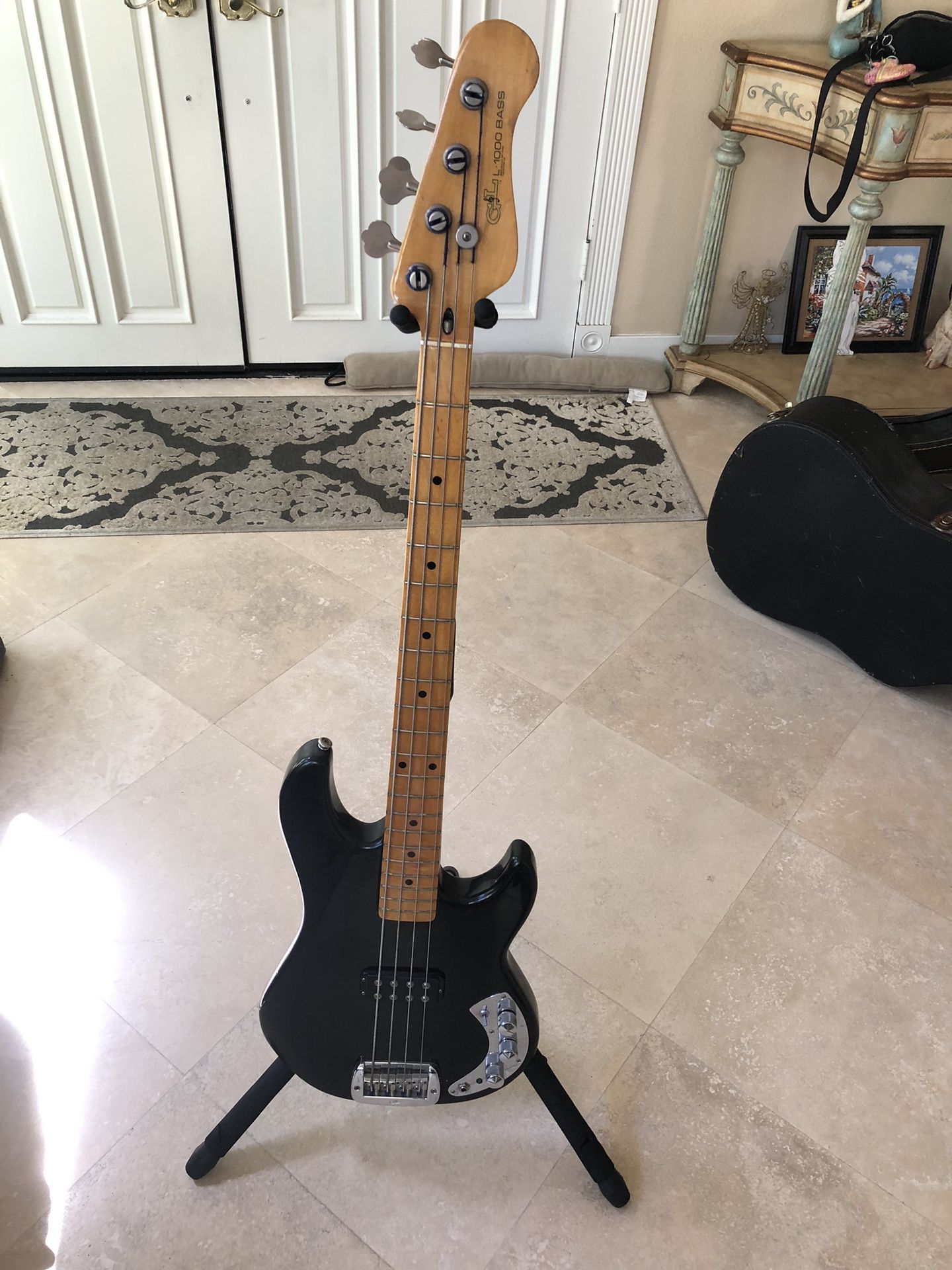 1980 G&L L-1000 Bass Guitar