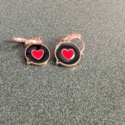 Black and red hearts earrings