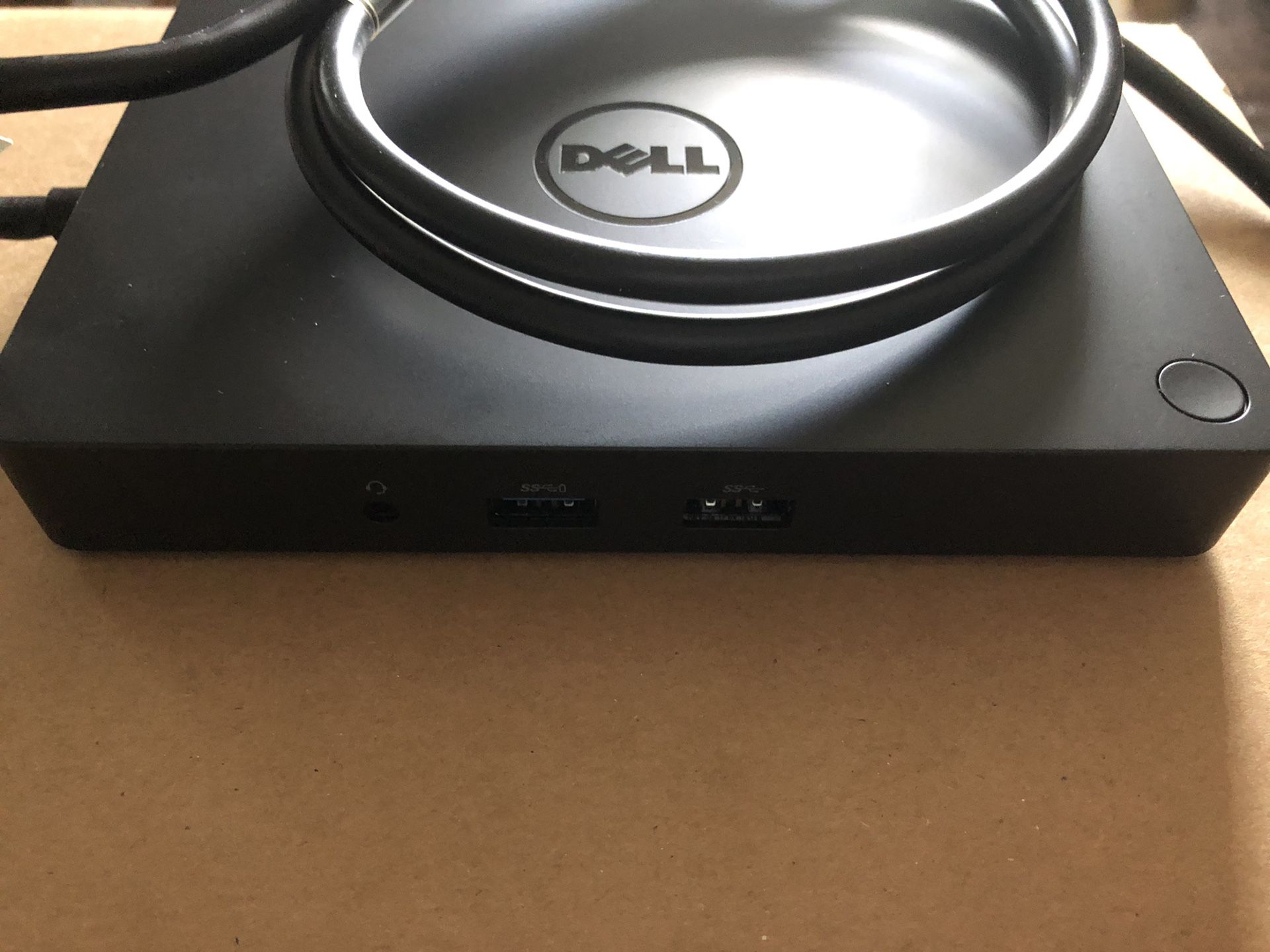 BRAND NEW DELL WD15 DOCKING STATION