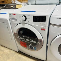 LG - 5.0 Cu. Ft. High-Efficiency Stackable Front Load Washer with 6Motion Technology - White $449 