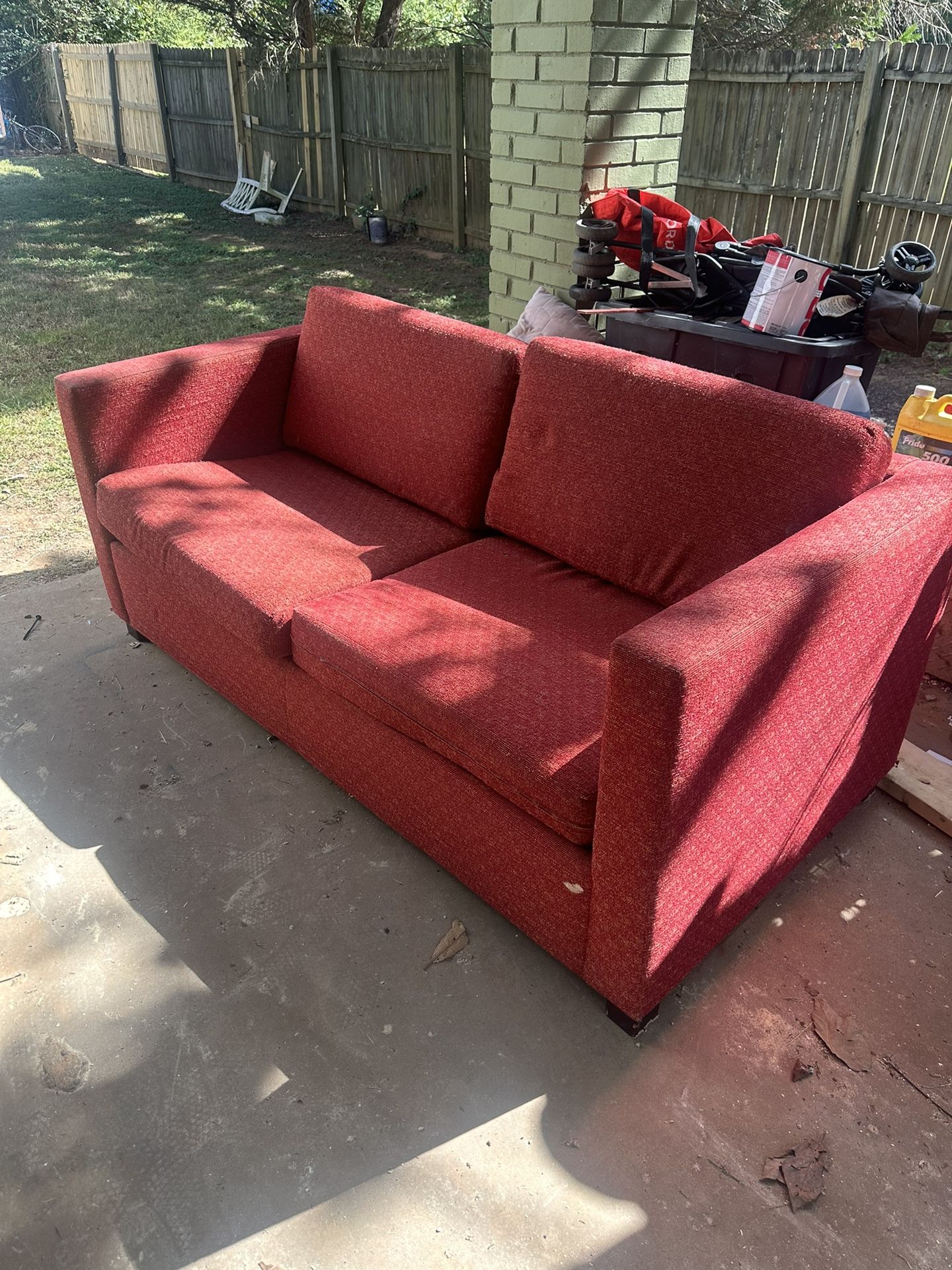 PULL OUT COUCH