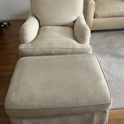 Swivel Chair With Ottoman