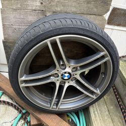 1️⃣ BMW OEM 19” Wheels + Tires (Set of 2) 2️⃣ Two-Piece Multi-Spoke Deep Dish Wheels (Set of 2)