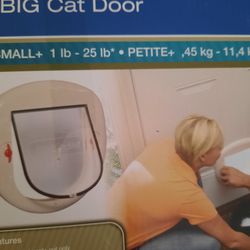 New. Pet Door