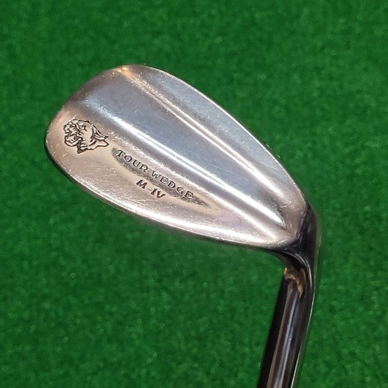 Cougar Tour M-IV Pitching Wedge Golf Club, RH 