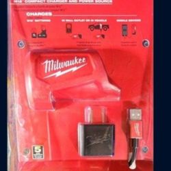 Milwaukee M12 12V Top-Off Power Supply and Charger
