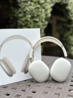 AirPods Max- Starlight | $275 OBO