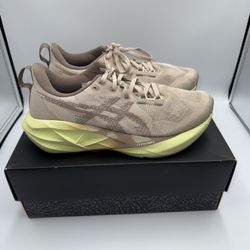 ASICS Novablast 5 – Size 9 – Great Condition