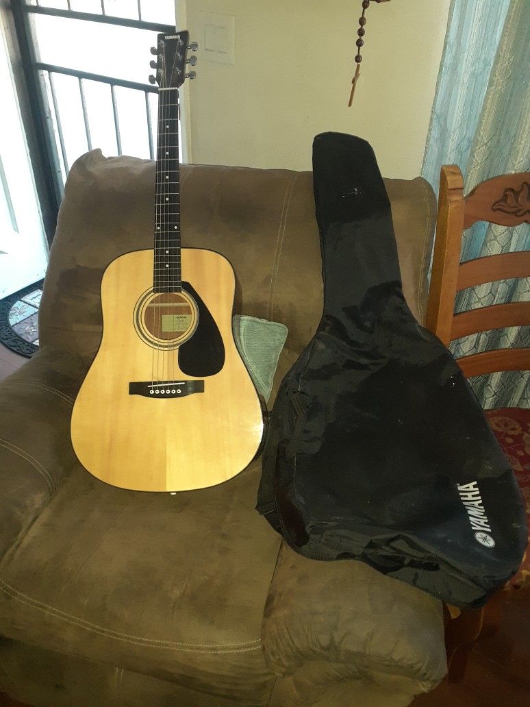 Yamavah acoustic guitar FDO1S