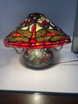 Tiffany Style Dragonfly Stained Glass Lamp mushroom-shaped base 16.5” D  14” H